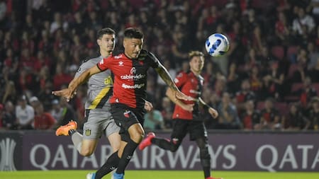 Colón y Peñarol por la Copa Libertadores. Foto NA: CONMEBOL
