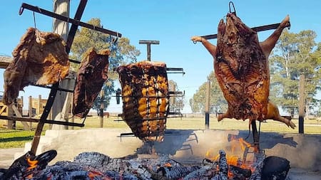 Parrilla en Carlos Keen. Foto: NA.
