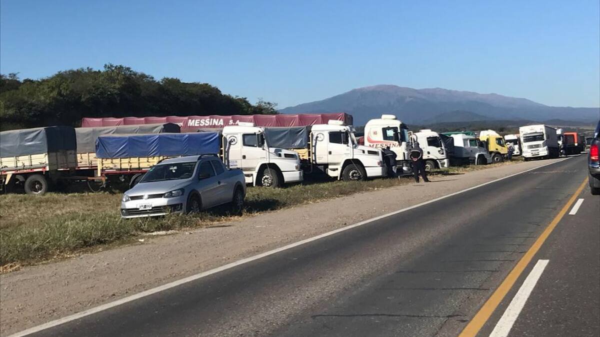 Protesta de camioneros en Salta