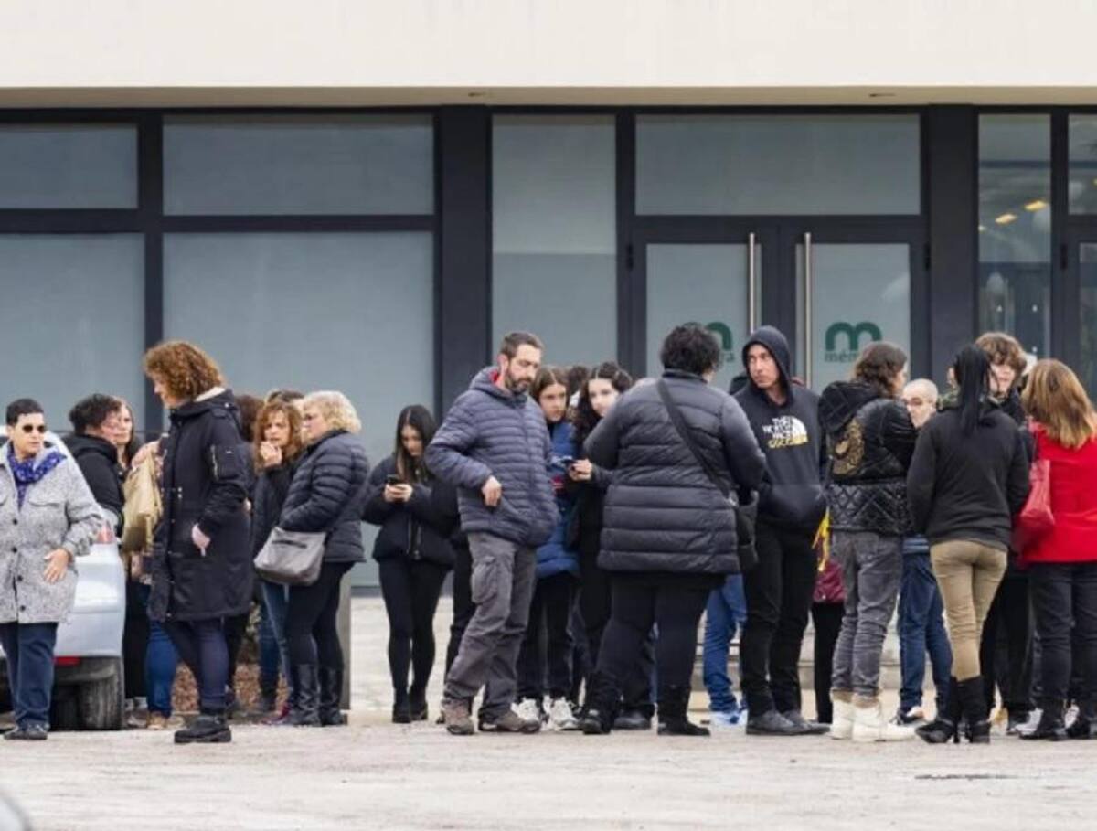 Gemelas se tiraron de un tercer piso en Barcelona. NA