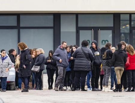 Gemelas se tiraron de un tercer piso en Barcelona. NA