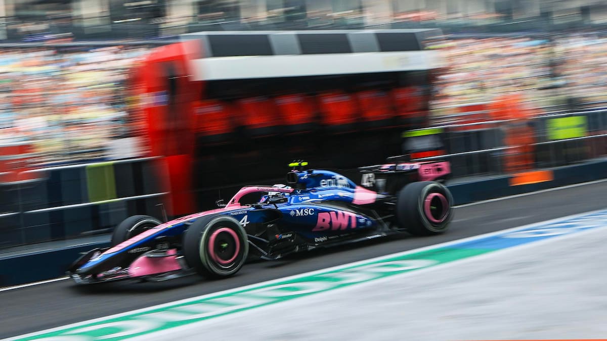 Franco Colapinto afronta la clasificación de la Sprint del GP Singapur: cómo continúa la actividad en Marina Bay