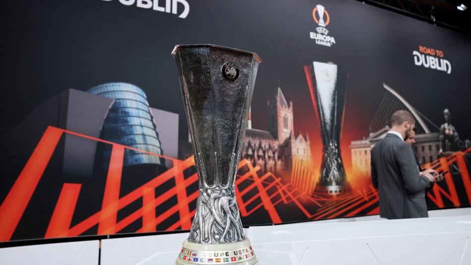 Sorteo de cuartos de final de la Europa League. Foto: REUTERS.