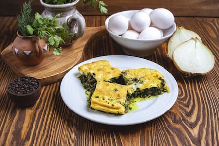 Brownies de espinaca y queso. Foto: Pexels.