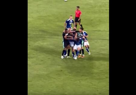 Batalla campal en un amistoso entre Betis y Como