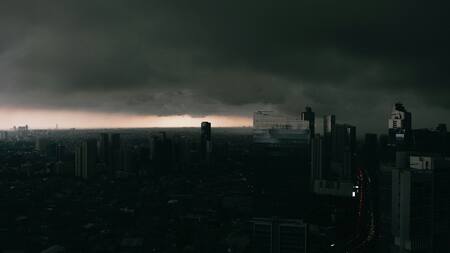 La llegada de un ciclón causará lluvias torrenciales y tormentas eléctricas en 12 provincias del país: las zonas afectadas