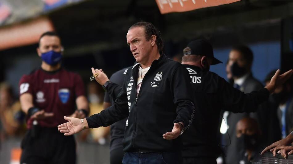 Cuca, entrenador de Santos de Brasil, Reuters.