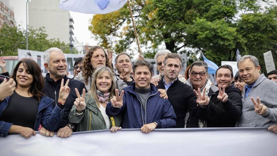 Axel Kicillof en el acto por el Día del Trabajador y la Trabajadora. Foto: Prensa.