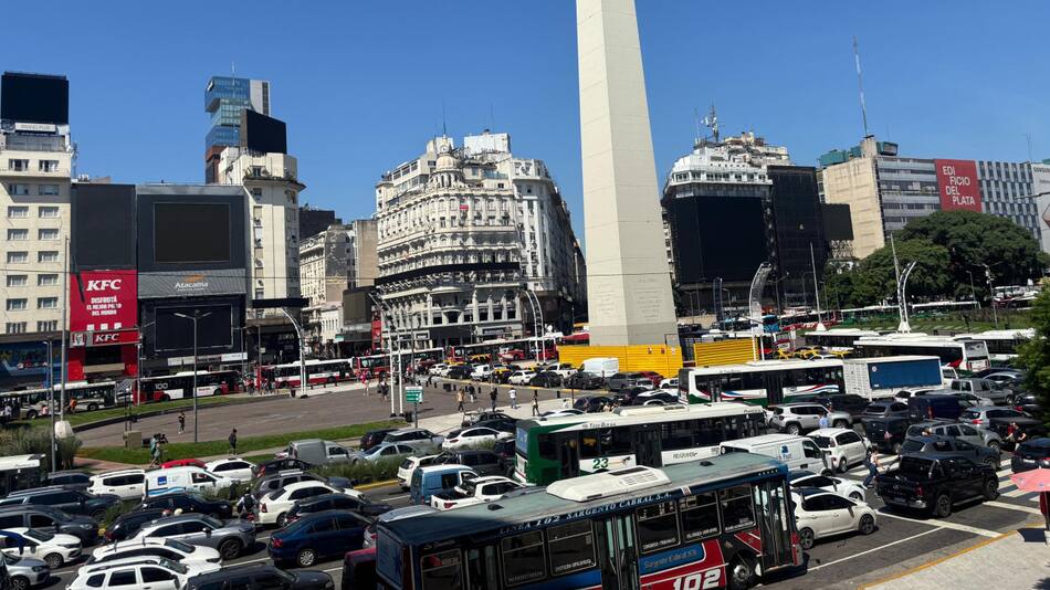 Caos de tránsito en la Ciudad de Buenos Aires. Foto: NA.