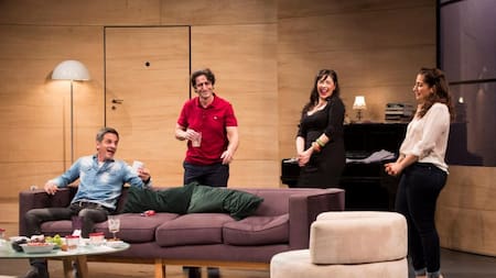 Los Vecinos de Arriba, teatro, Muriel Santa Ana