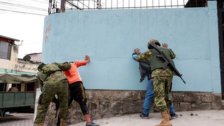 Se denuncia un supuesto abuso de poder en Ecuador. Foto: Reuters