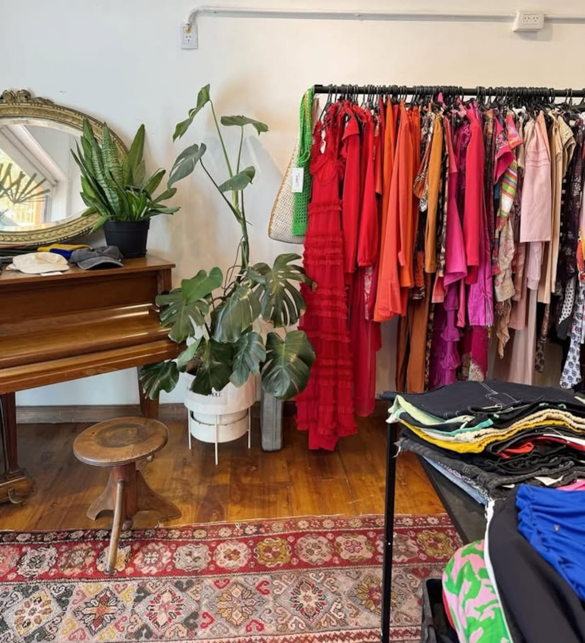 The Vintage Hole, local de indumentaria de Lucía Celasco.