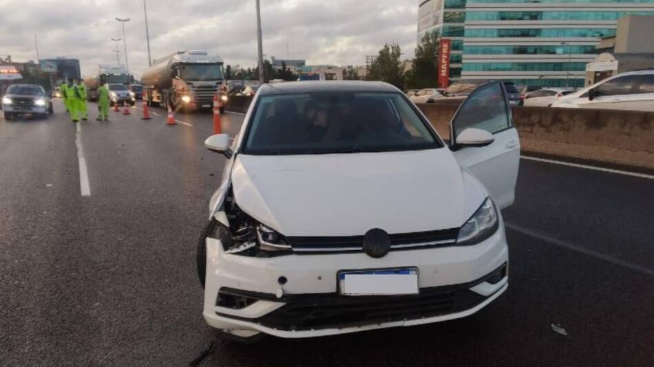Panamericana: un conductor murió luego de bajar para arreglar una rueda y ser atropellado un auto