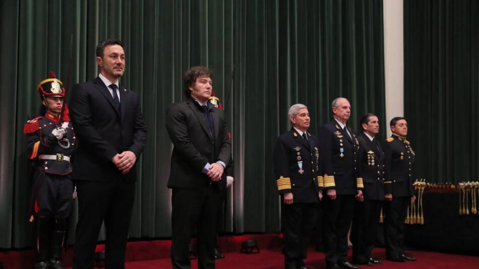 El presidente autorizó 60 millones de pesos en una misión militar ligada a Estados Unidos.