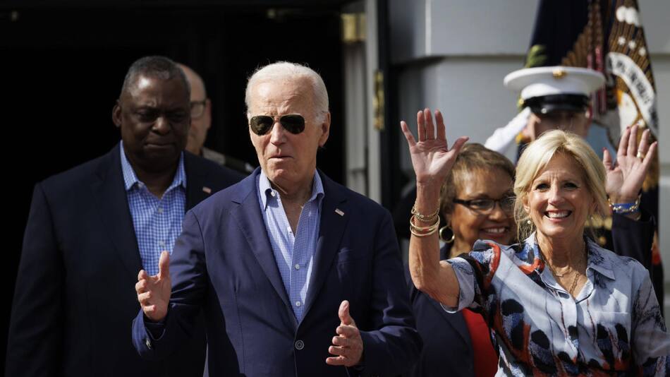El presidente de los Estados Unidos, Joe Biden junto a la primera dama, Jill Biden. Foto: EFE