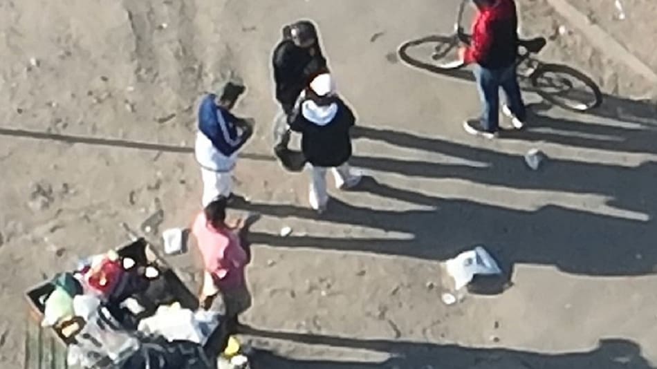 La Policía Federal detuvo a tres integrantes de una banda dedicada al narcomenudeo. Foto: Captura.