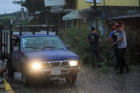 Huracán Roslyn en México. Foto: EFE.