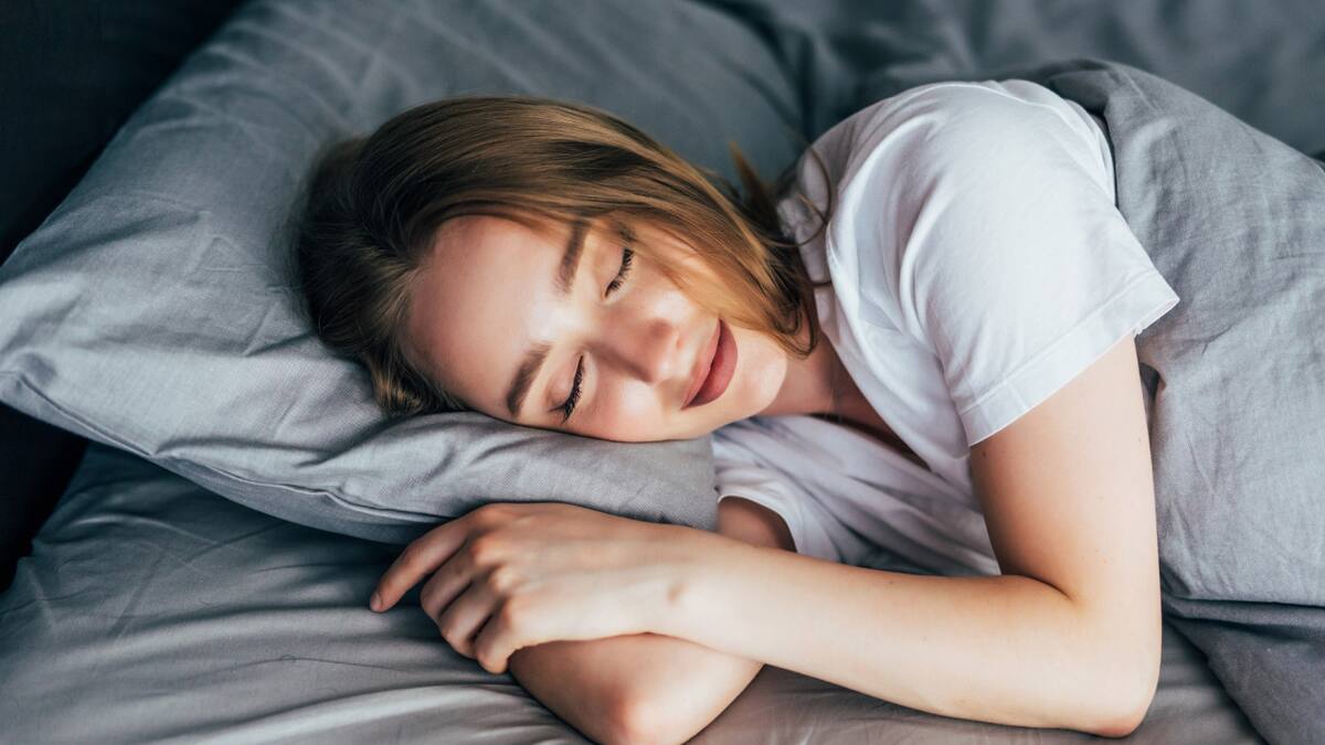 Cuál es la teoría de "dormir con el sol"