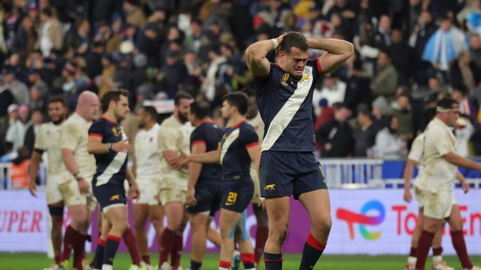 La tristeza de Los Pumas tras la derrota ante Inglaterra. Foto: EFE