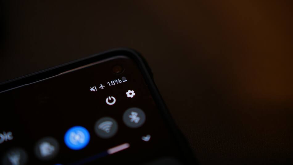 Batería, celular. Foto: Unsplash