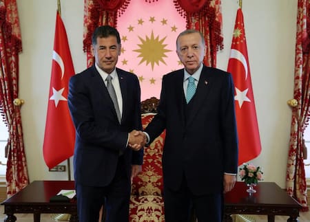 Sinan Ogan y Recep Tayyip Erdogan, Turquía. Foto: Reuters.