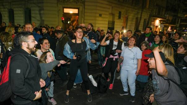 Tras incidentes en Recoleta, Gobierno y Ciudad acordaron que no habrá acampes y batucadas