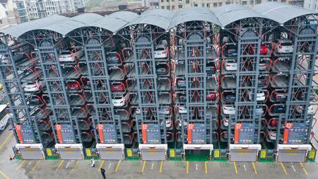 Estacionamiento vertical en China. Foto: X.