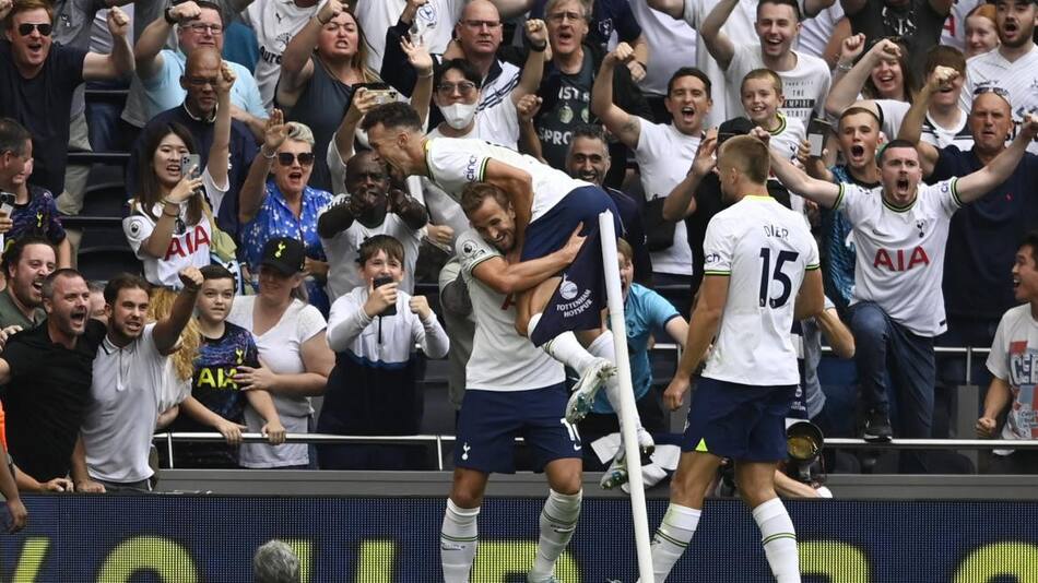 Festejo de Tottenham ante Wolverhampton por la Premier League. Foto: REUTERS.