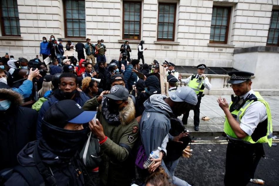 Manifestaciones contra el racismo, incidentes en Londres, Reuters