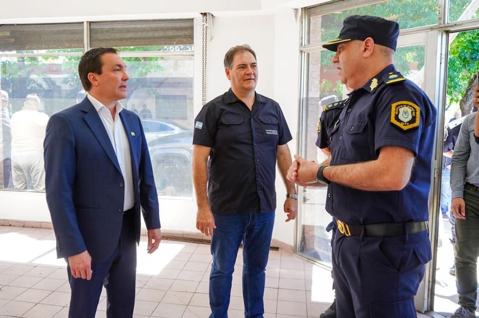 Andrés Watson y Javier Alonso inauguraron sedes de seguridad destinadas a la investigación del delito