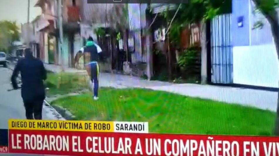 Robo a periodista en vivo