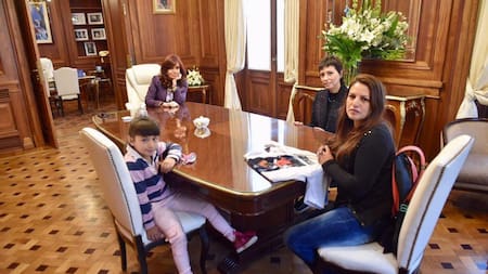 Cristina Kirchner recibió a la madre de Micaela Romero, la policía asesinada en Quilmes en agosto