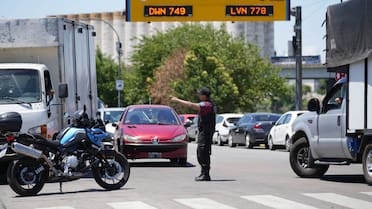 Cambia la circulación de dos calles icónicas de Buenos Aires: modifica el recorrido de un importante colectivo