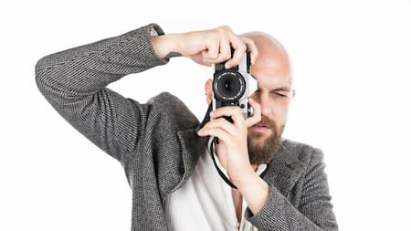 Pelado; calvo; calvicie. Foto: Unsplash.