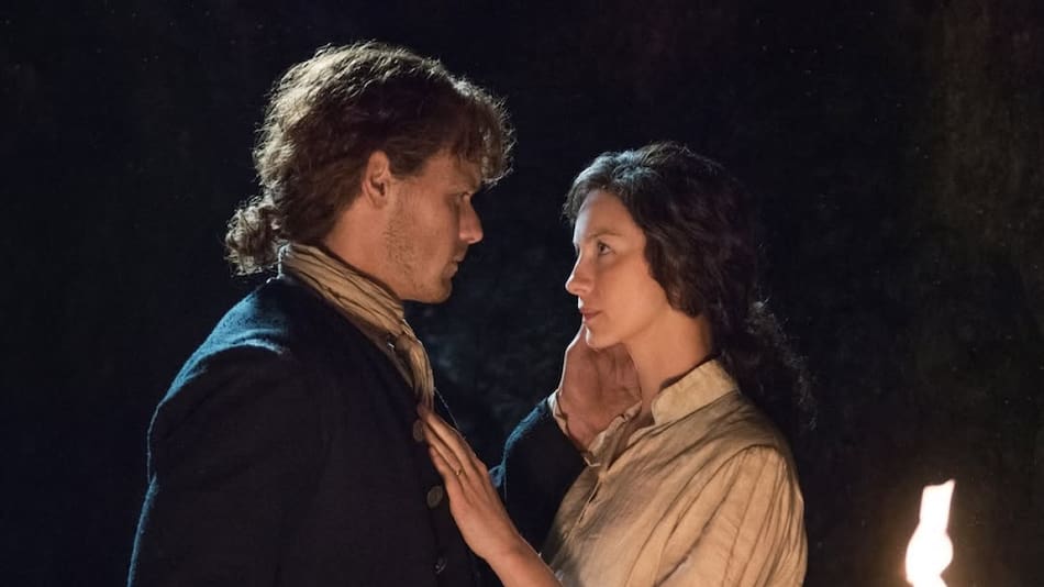 Jamie y Claire en Outlander. Foto Instagram @outlander_starz