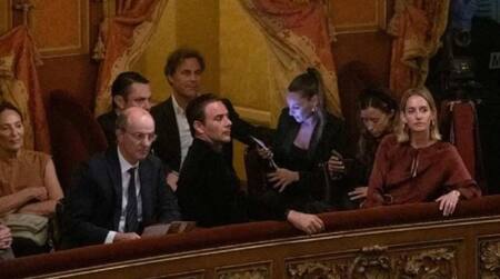 Pampita y Martín Pepa en el Teatro Colón. Foto: NA.