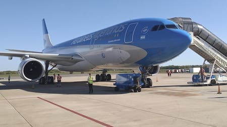 Avión de Aerolíneas Argentina, vacunas por coronavirus, NA