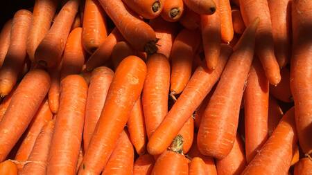 Cómo se lavan toneladas de zanahorias. Foto: Unsplash