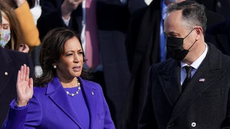 Juró Kamala Harris y hace historia: es la primera mujer vicepresidenta de los Estados Unidos