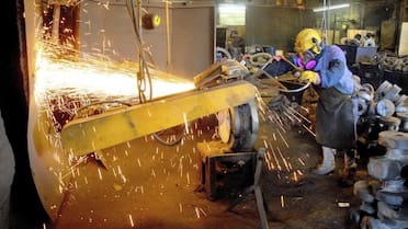 Industria argentina: la capacidad instalada cayó al 61% en octubre 2025 con pisos de 33%