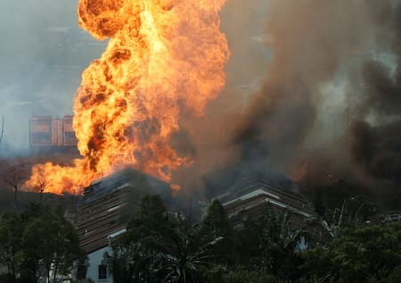 Fuego descontrolado en Malasia. Foto: Reuters.