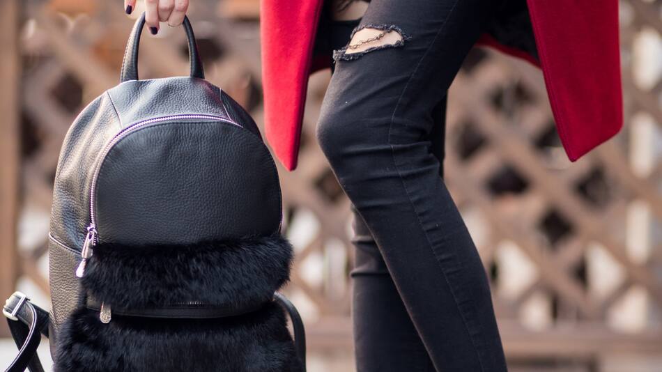 Chau a las botas: el nuevo calzado tendencia para 2025. Foto Freepik