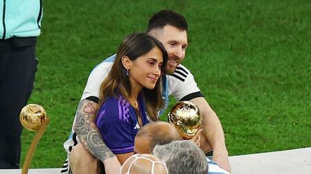 Lionel Messi y Antonela Roccuzzo. Foto: REUTERS.