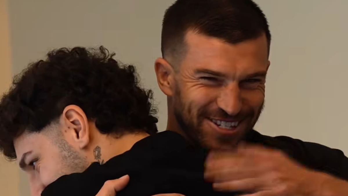 El encuentro entre Tim Payne y el influencer argentino que selló una inesperada historia en el fútbol.