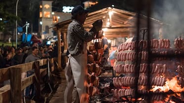 Sabores regionales: el pueblito de Buenos Aires que ofrece una escapada perfecta para los amantes del buen comer