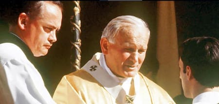 Juan Pablo II visitó Malvinas tres días antes de que termine la guerra. Foto Télam.