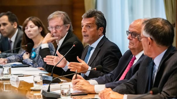 Massa recibió a la Mesa de Enlace y anunció medidas para los productores afectados por la sequía