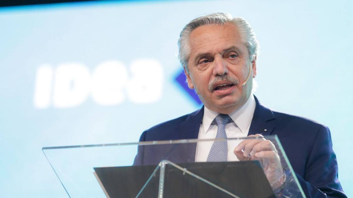 Alberto Fernández en el Coloquio de IDEA