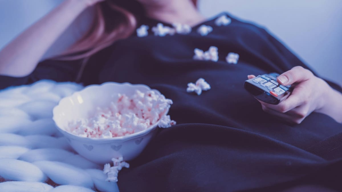 Películas y pochoclos, el combo perfecto. Foto: Unsplash.