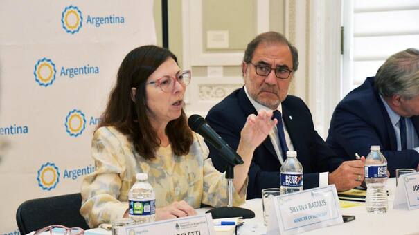 Ante inversores de Wall Street, Batakis resaltó el apoyo de Cristina Kirchner